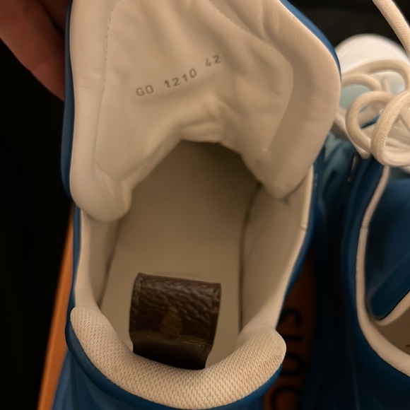 Authentic Limited Edition Louis Vuitton Archlight Escale Sneaker - Picture 6 of 10